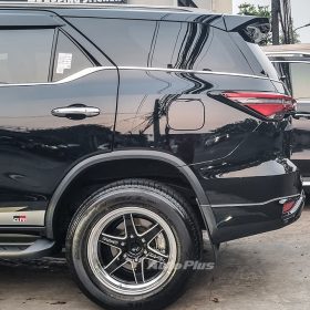 FORTUNER VRZ LENSO PROJECT D1 SR Ring 18