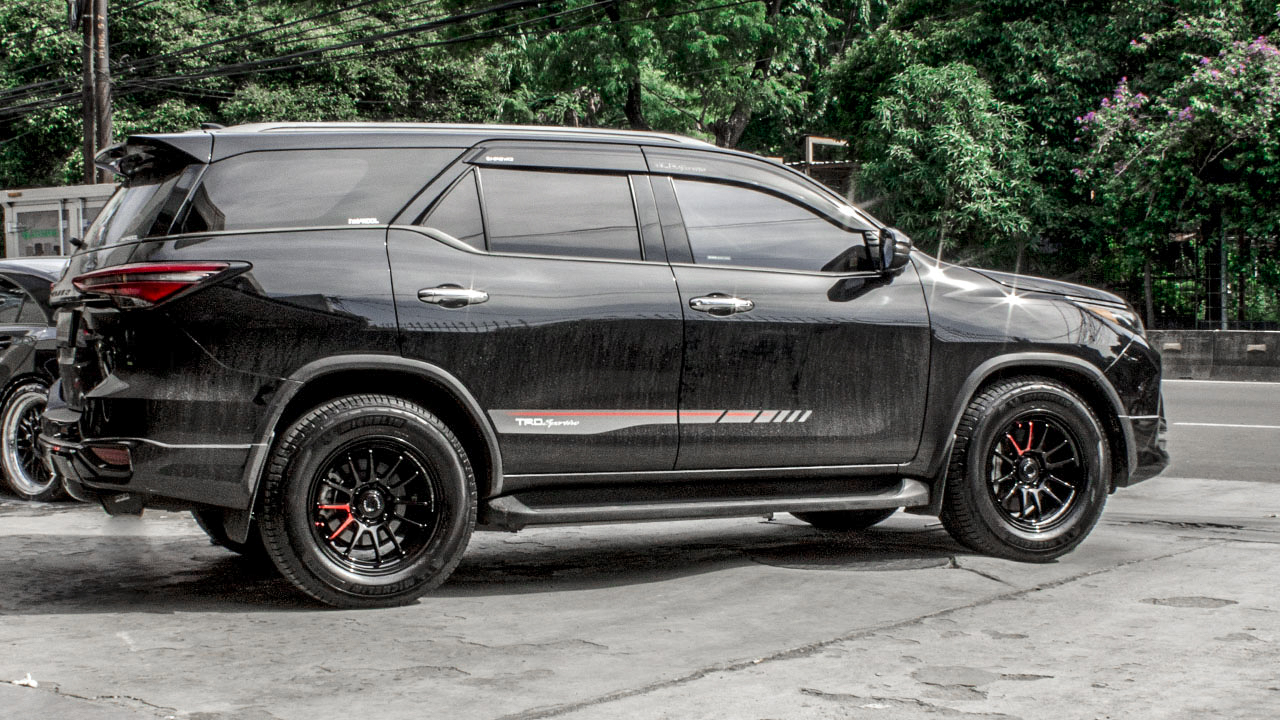 TOYOTA FORTUNER LENSO 96M