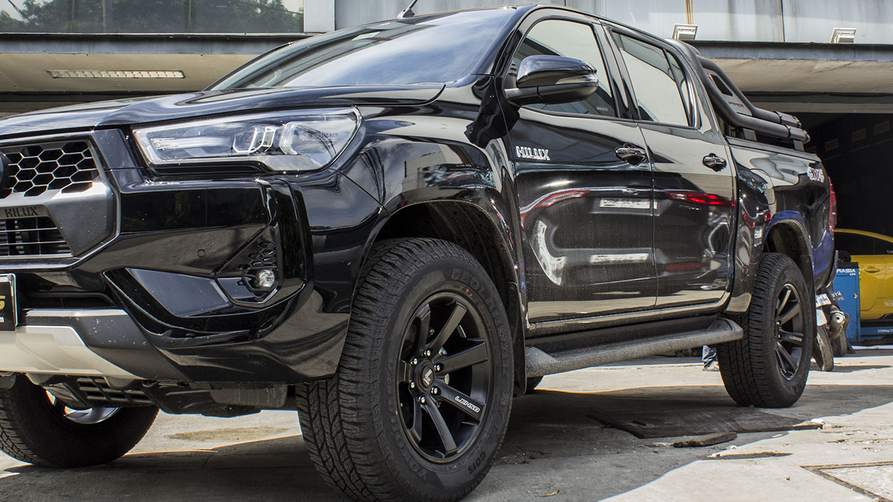 HILUX LENSO RTC II R18