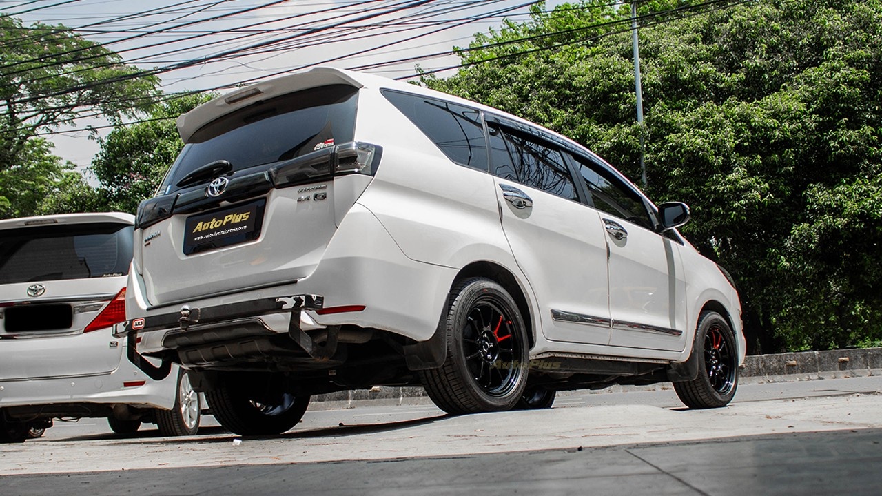 Innova Reborn Lenso 96M R18 (2)