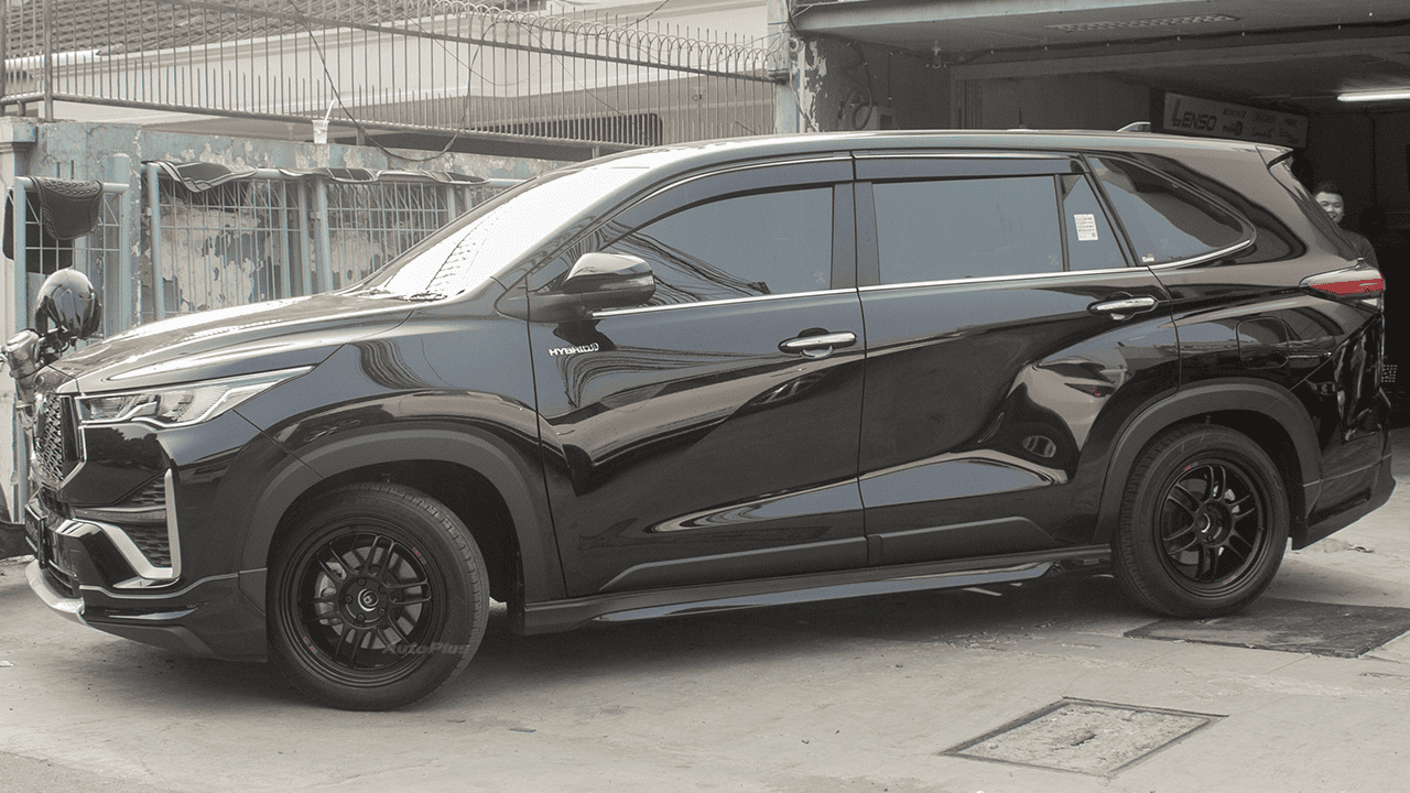 Innova Zenix Enkei RPF1