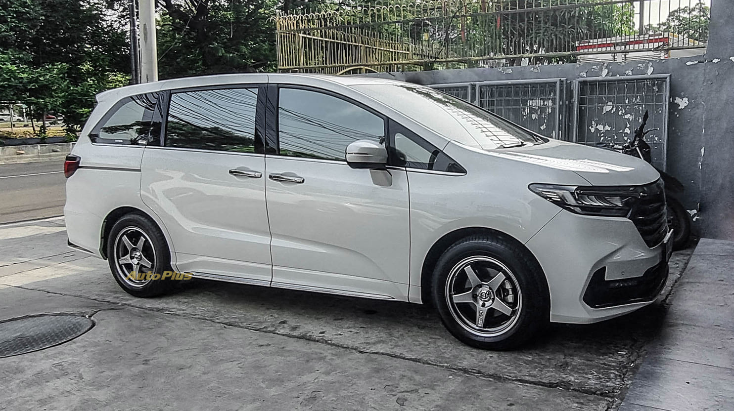 Odyssey Enkei EV Ring 17 (1)