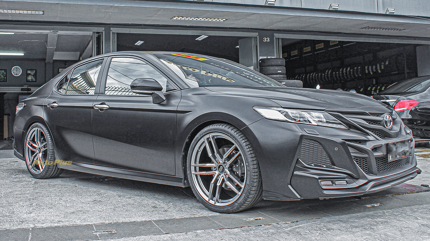 Toyota Camry Enkei SS05 Ring 20 (1)