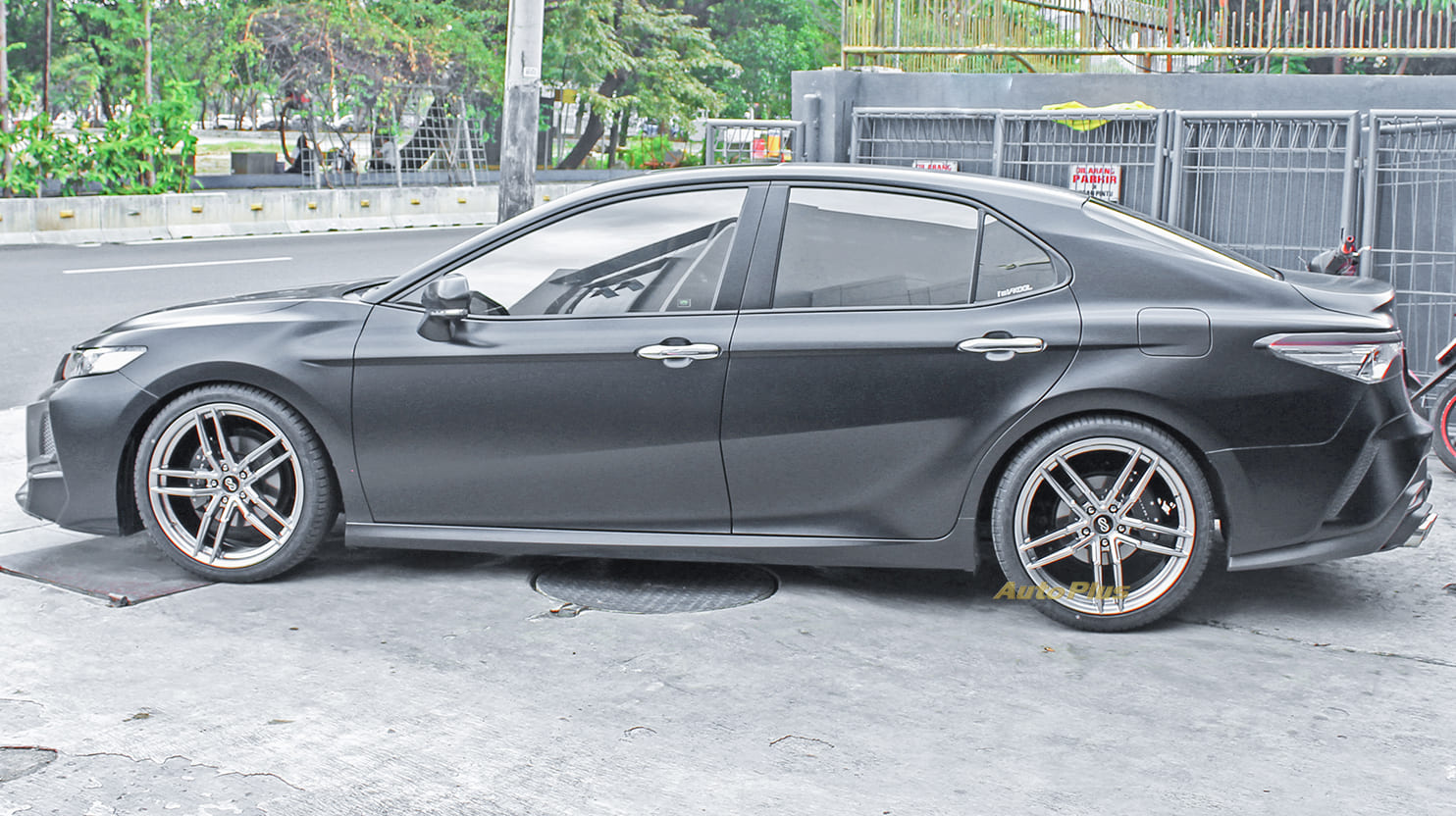 Toyota Camry Enkei SS05 Ring 20 (3)