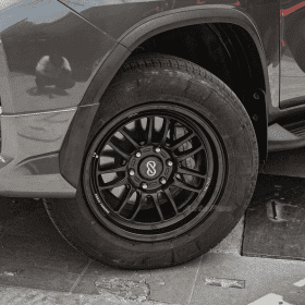 Toyota Fortuner Enkei SC59 (2)