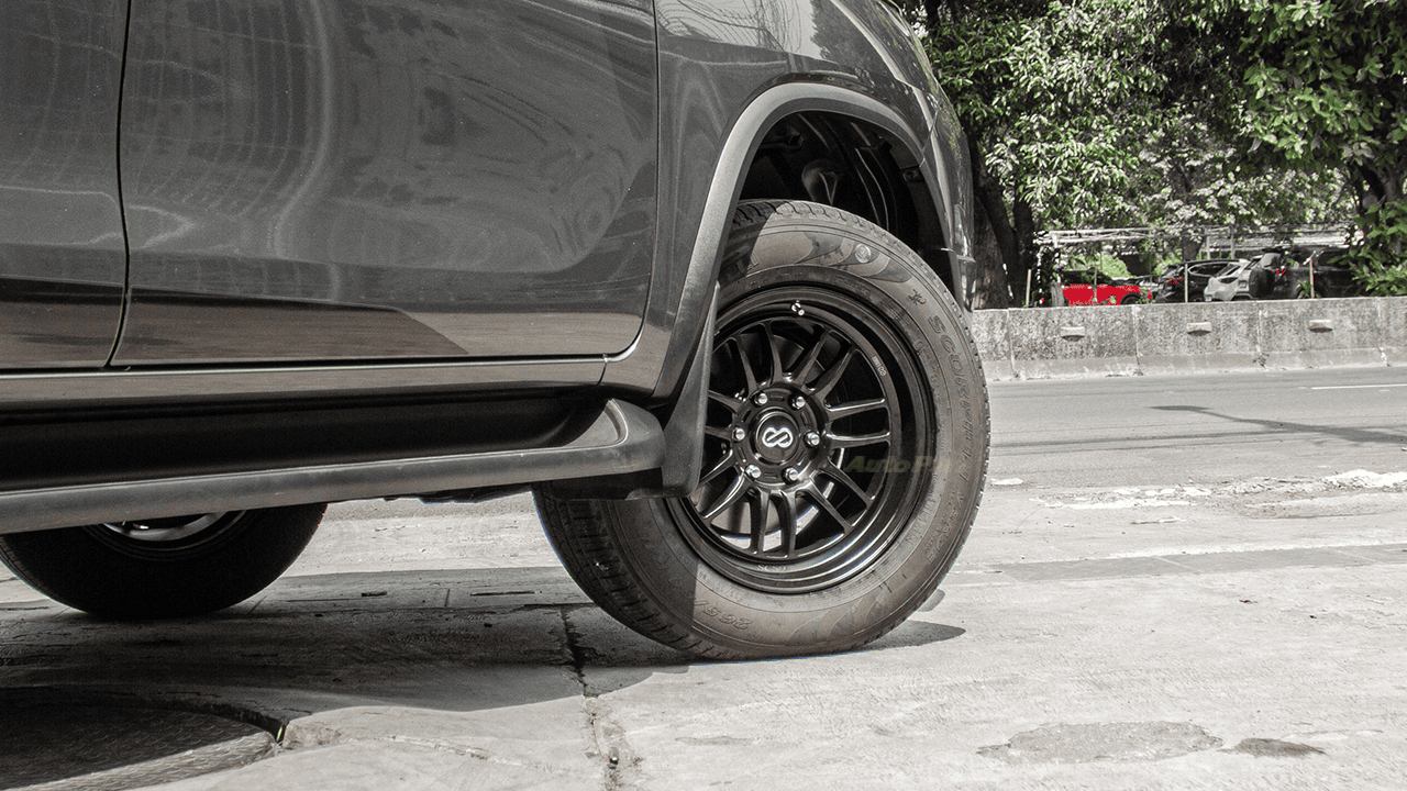 Toyota Fortuner Enkei SC59 (3)