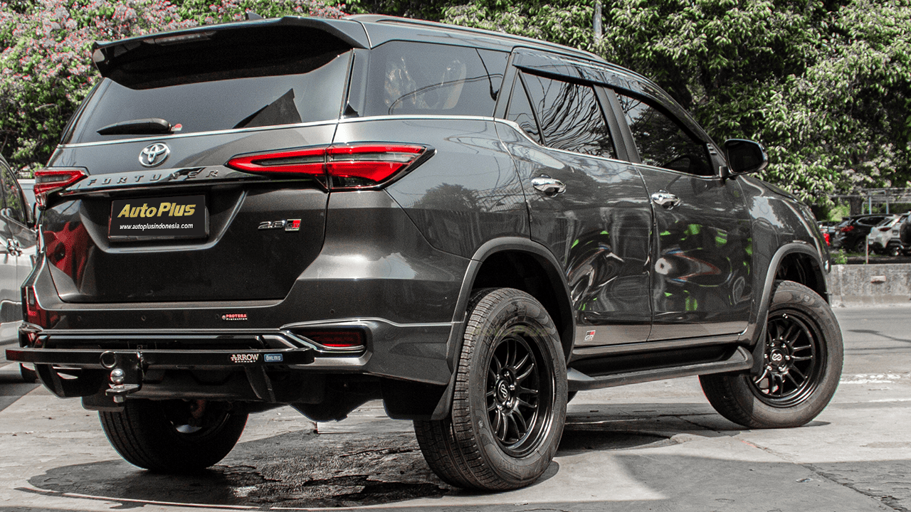 Toyota Fortuner Enkei SC59 (4)