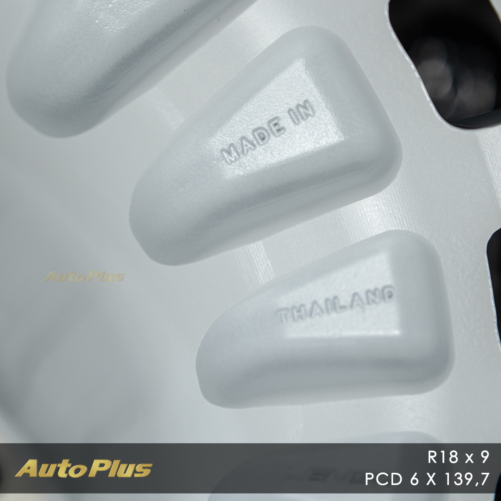 VELG LENSO DTM RING 18 PCD 6×139,7 White VELG LENSO DTM RING 18 WHITE (2)