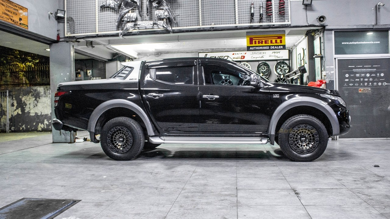 Mitsubishi Triton Lenso MX Spider (2)