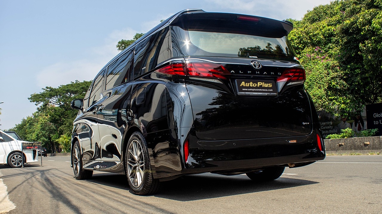Toyota Alphard Enkei Phantom (2)