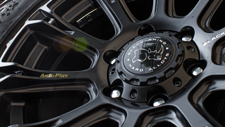 Velg Hilux Black Rhino Diamonback R18 (5)