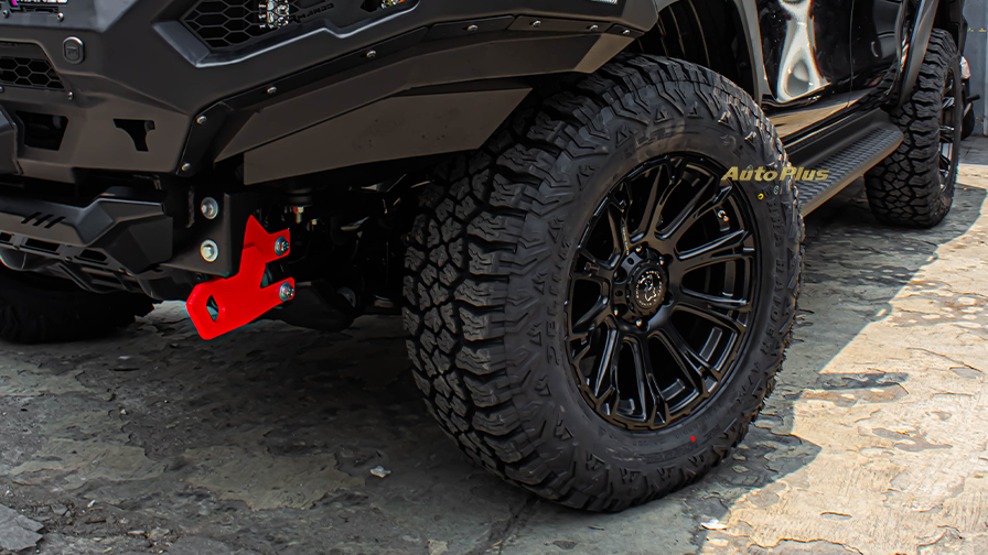 Velg Hilux Black Rhino Diamonback R18 (6)